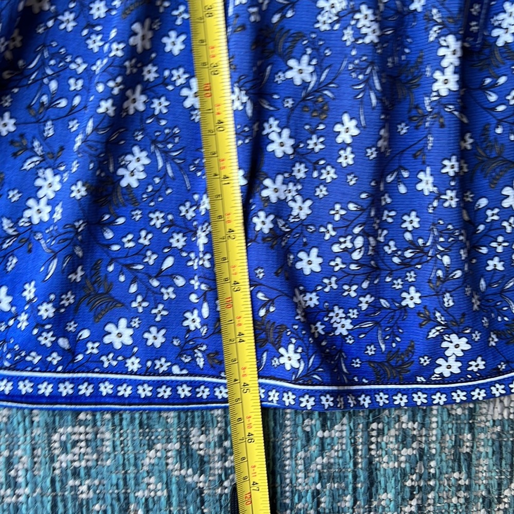 Max studio midi dress with a v-neck and a tier of ruffle. - Picture 7 of 8